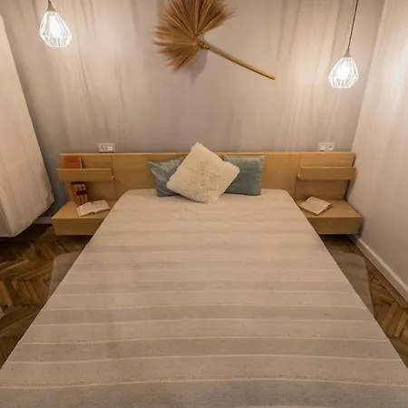 Apartment Semmihome Semmelweis Street *