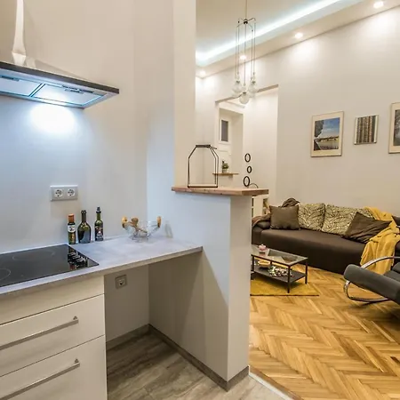 Semmihome Semmelweis Street Apartment