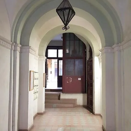 Apartment Semmihome Semmelweis Street *