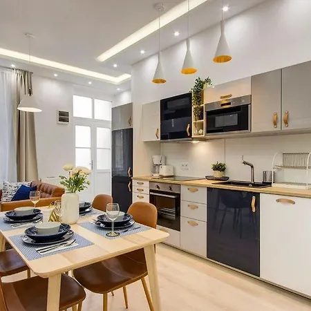 Emerald Residency 4Br-2Ba Appartement *