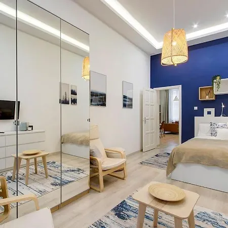 Emerald Residency 4Br-2Ba Apartment Budapest