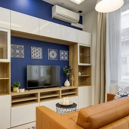 Emerald Residency 4Br-2Ba * Budapest