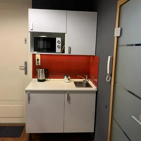 V3 Apartment *
