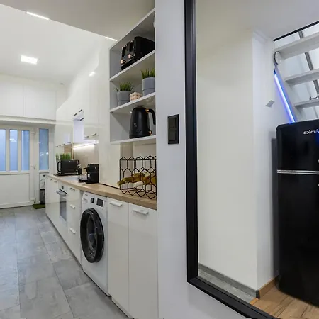 Kiraly21 Downtown At Gozsdu Garden Apartment