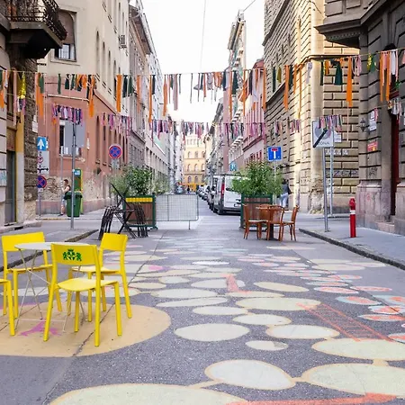 Apartment Away From @budapest Center *