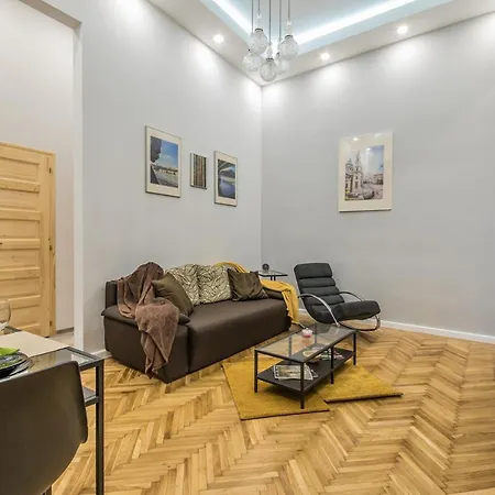 Apartment Semmihome Semmelweis Street Budapest