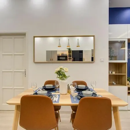 Emerald Residency 4Br-2Ba Apartment *