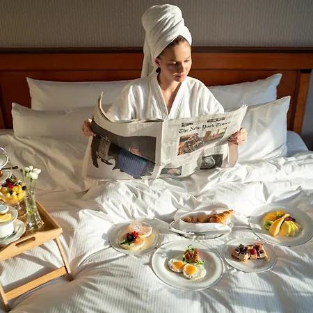 Intercontinental By Ihg Otel 5*