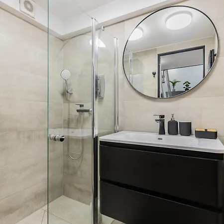 Kiraly21 Downtown At Gozsdu Garden Apartment *