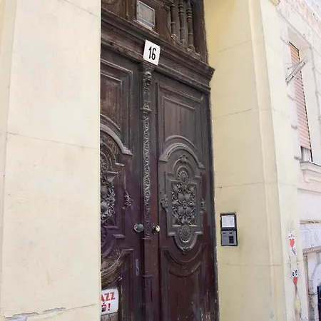 Standard By Hi5 - St. King Street 16. * Budapest