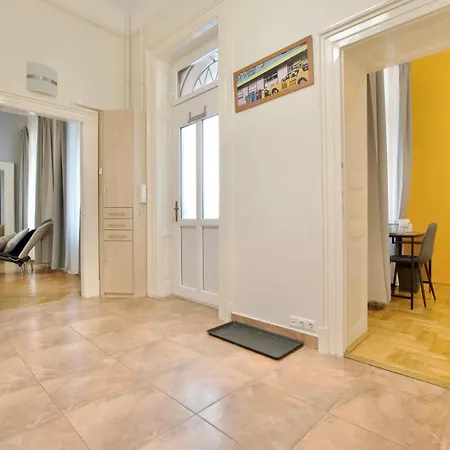 Standard By Hi5 - St. King Street 16. Budapest