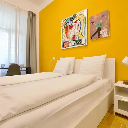 Apartment Standard By Hi5 - St. King Street 16. *