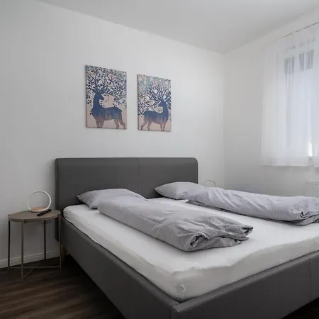 Bauer Downtown Apartment *