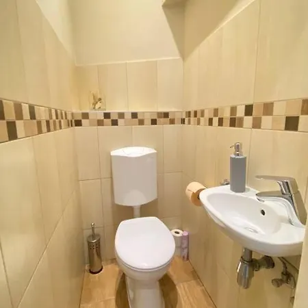 Orangehomes One Bedroom Comfy Budapest