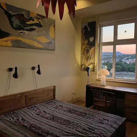 Riverside Gem In The Center Apartment
