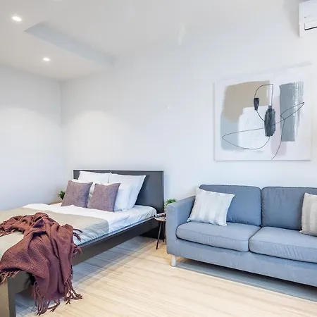 Two Bedroom In Jewish Quarter Apartment *