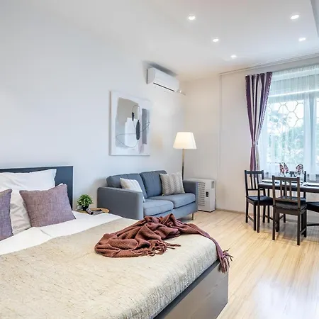 Two Bedroom In Jewish Quarter Apartment