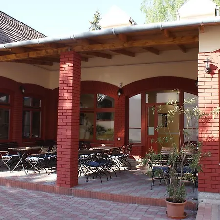 Palota 3*