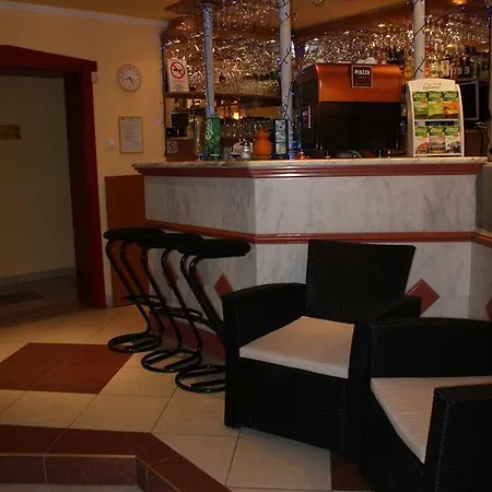 Hotell Palota 3*