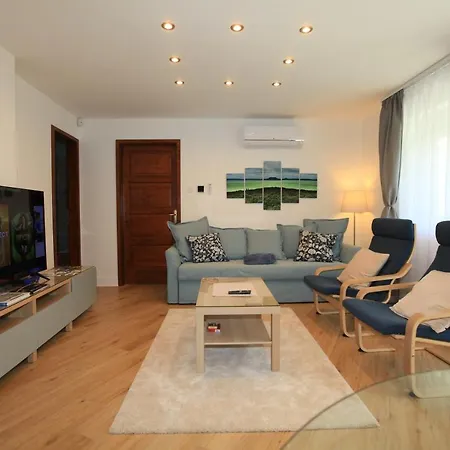 Apartmán Paskal-lux With Free Parking And Air Conditioner