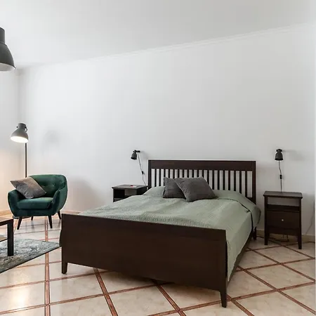 City-hotel Apartmanhotel 4*