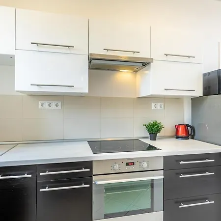 Apartment Two Bedroom In Jewish Quarter *