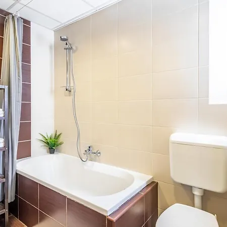 Two Bedroom In Jewish Quarter