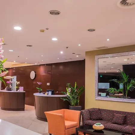 Lion's Garden 4* בודפשט