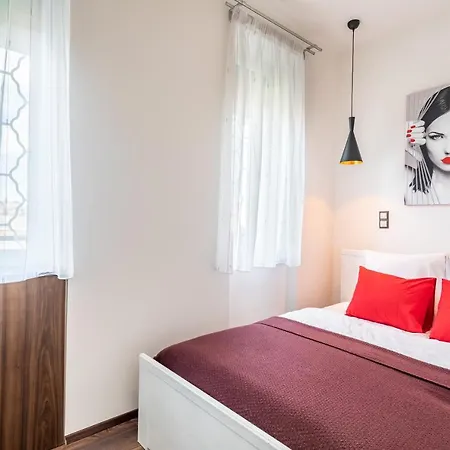 Two Bedroom In Jewish Quarter Apartment *