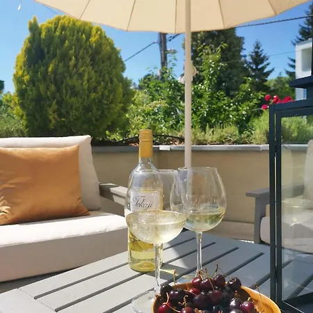 Appartement Grand Terrace With Ac & Heating *