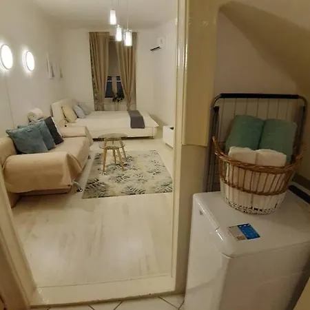 B10 Baross Apartment Budapest