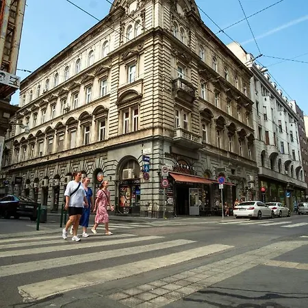 Very Central 1-br Apt With Patio Apartamento Budapest