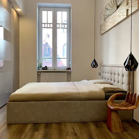 Vivi 2 * Budapest