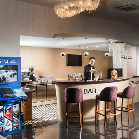 Hotel Bo33 Family &