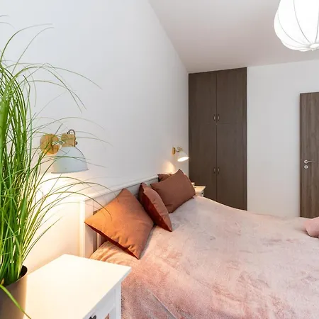 Apartment Modern & Newly Built With Private Garage Budapest