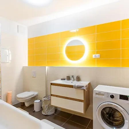 Modern & Newly Built With Private Garage * Budapest