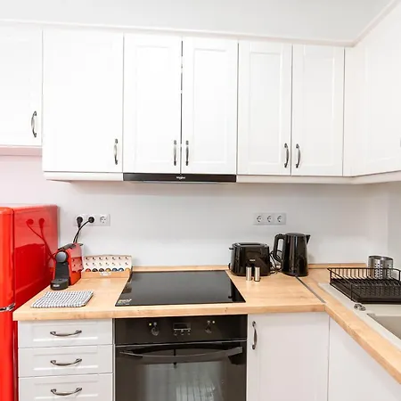 Apartment Modern & Newly Built With Private Garage Budapest