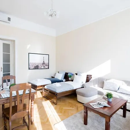 Apartment Central Bright And Spacious With 3