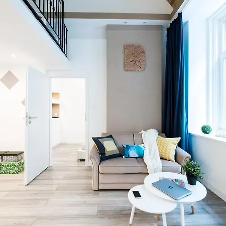Newly Refurbished At Superb Location Budapest