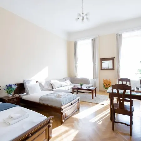 Apartment Central Bright And Spacious With 3