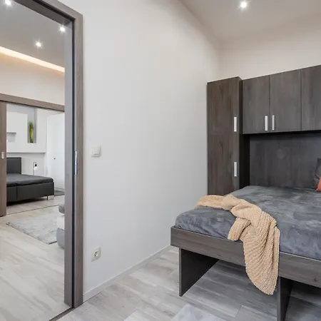 Galaxy Apartment *