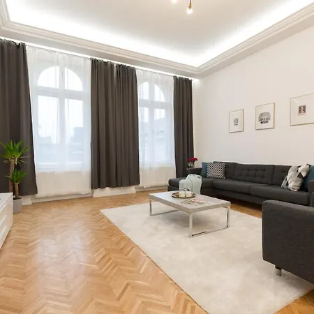 Apartment Space And Style In The Heart Of W 2br&2bt *