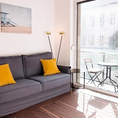 B 202, In The Heart Of The Jewish Quarter Apartament