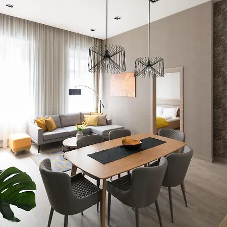 Colton Paulay Apartman Budapest
