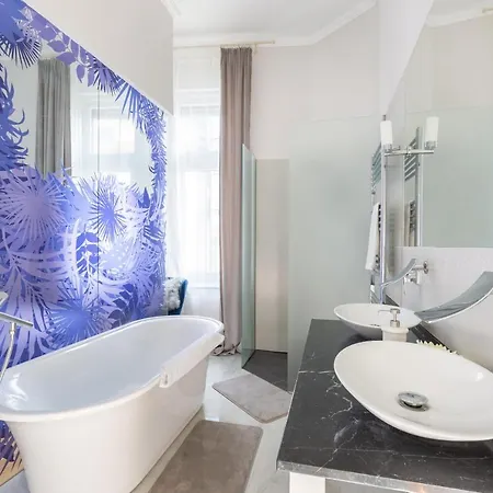 Designer Luxury In The Jewish Quarter Appartamento Budapest