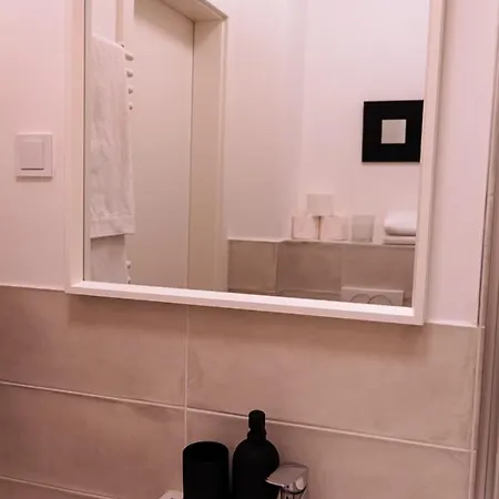 B 202, In The Heart Of The Jewish Quarter Apartament