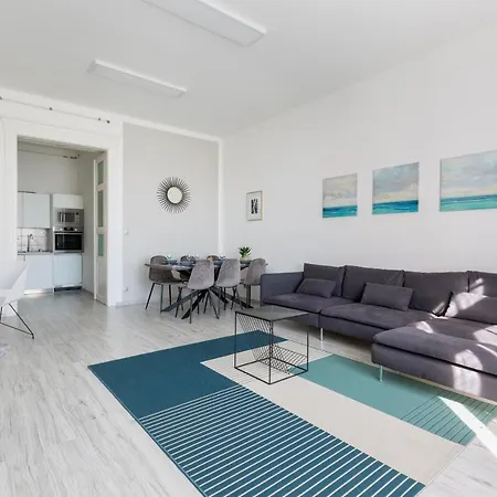 Designer On The Broadway W 2br, Ac And Panorama Balcony Apartment Budapest