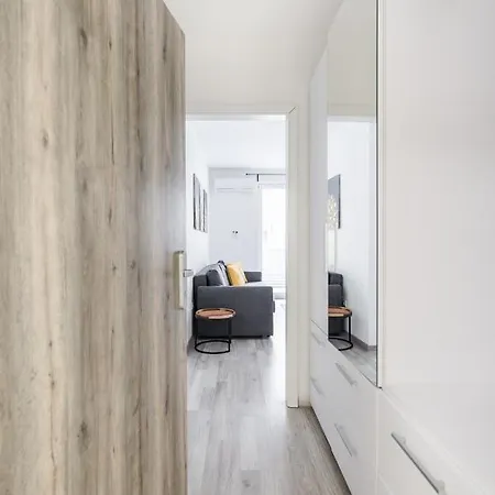 Cosy Close To The Center With Parking Garage Apartment Budapest