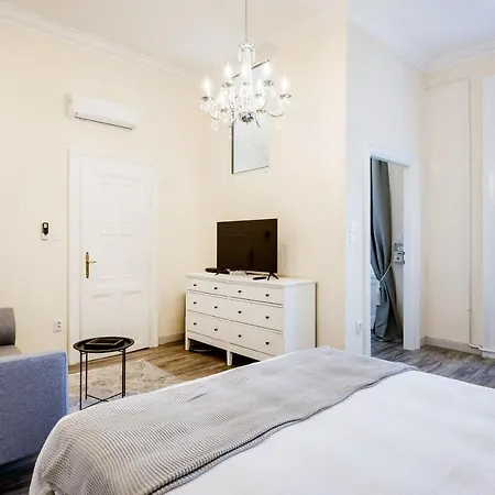 Andrassy 13 Center Apartment *