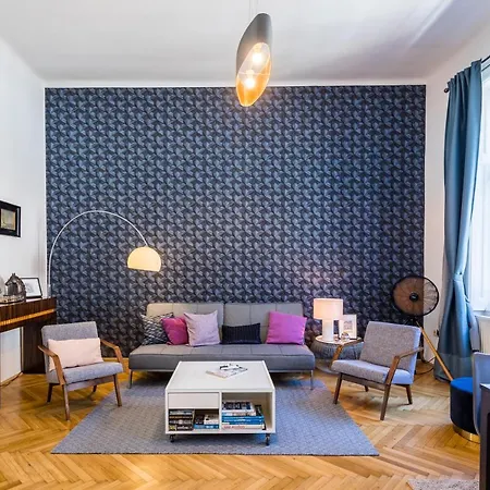 Double Blue In Downtown Apartment